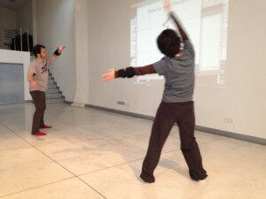 El proyecto de Paola Tognazzi "Sheldon meets Wearable Dynamics": un taller participaptivo con bailarines reales y virtuales donde la música se modela desde el movimiento 